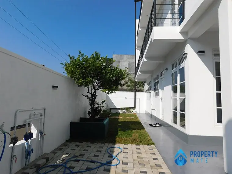 Luxury Apartment for sale in Nugegoda Wijerama