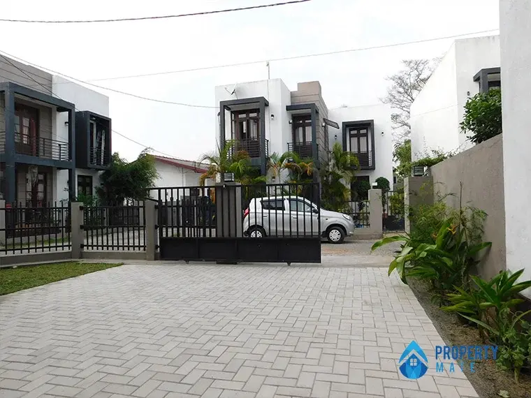Two storey house for sale in Kelaniya Odiliya Residency