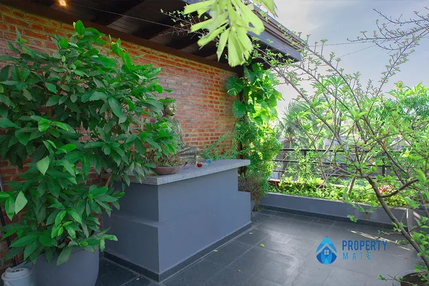 Two story luxury house for sale in Wellampitiya