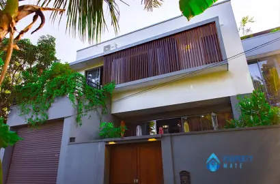 Two story luxury house for sale in Wellampitiya